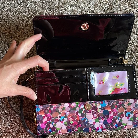 Betsey Johnson rainbows Xodanie purse - Picture 3 of 10